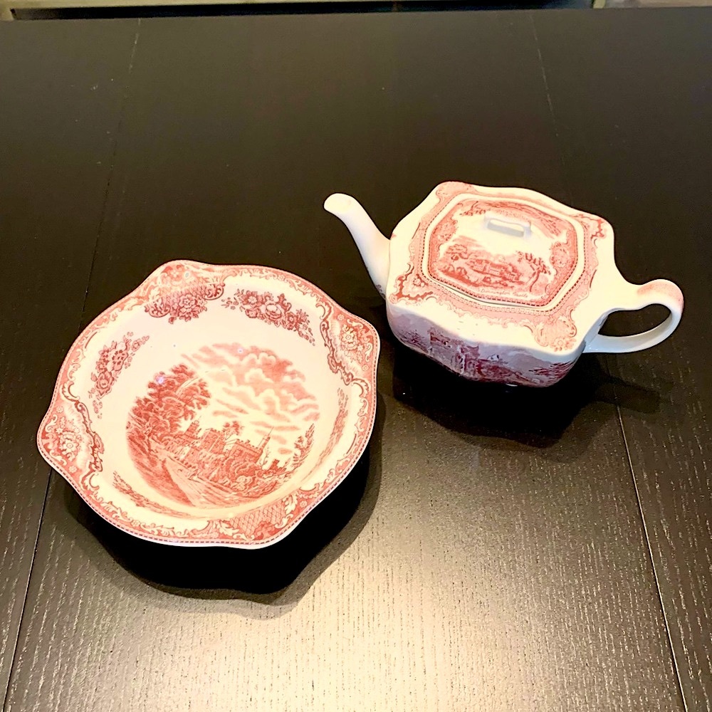 Johnson Brothers Old Britain Castles Pink Teapot and bowl